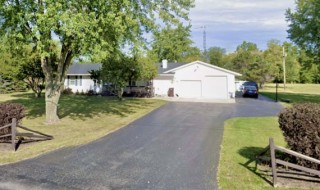 4 Bedroom Home on 1.5 acres in Allen County