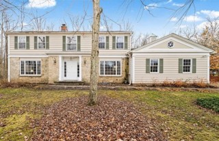 3,000+ SF Home on 2.25 Acres in Chardon