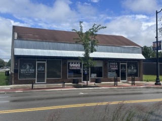 Middletown Commercial Property with Potential