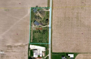 Sandusky Co. Big Ranch & Outbuilding on 4.12 Acres!