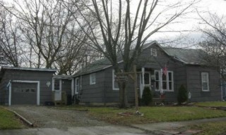 Marysville Home in quiet neighborhood